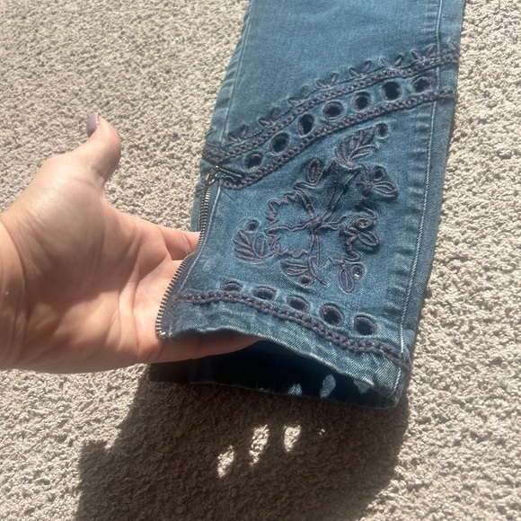 DKR & co jeans with gorgeous embroidery on the bottoms of the jeans and zippers - Picture 3 of 6
